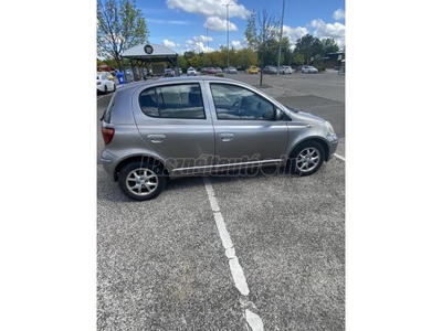 TOYOTA YARIS 1.3 Max