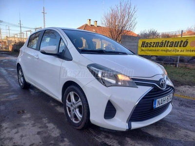 TOYOTA YARIS 1.4 D-4D Live Plus gyári tolatókamerás