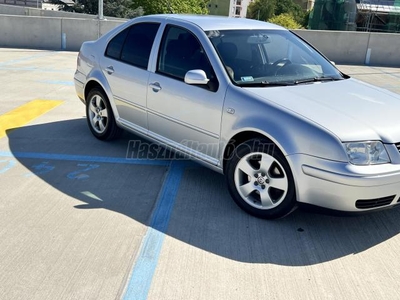 VOLKSWAGEN BORA 1.6 Comfortline