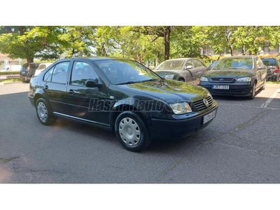 VOLKSWAGEN BORA 1.6 Comfortline Klíma