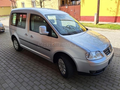 VOLKSWAGEN CADDY 1.9 PD TDI Life Szervízkönyv! Vonóhorog! Dupla tolóajtó!