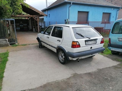 VOLKSWAGEN GOLF 1.3 GL