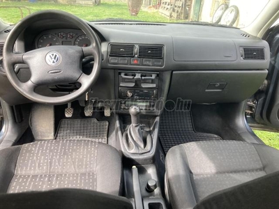 VOLKSWAGEN GOLF IV 1.6 Edition