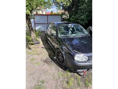 VOLKSWAGEN GOLF IV 1.8 T GTI