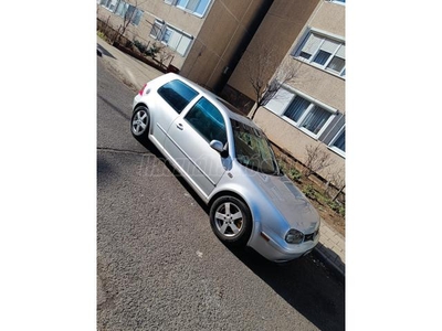 VOLKSWAGEN GOLF IV 2.0 Highline