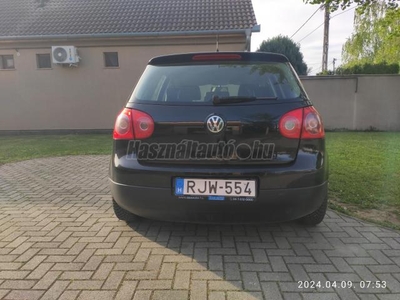 VOLKSWAGEN GOLF V 1.9 PD TDI Trendline