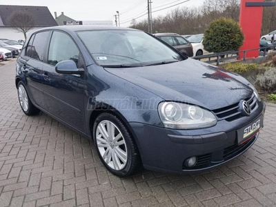 VOLKSWAGEN GOLF V 2.0 FSI Comfortline Xenon-Alufelni-Napfénytető-10 légzsák