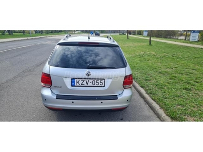 VOLKSWAGEN GOLF V Variant 1.6 Comfortline