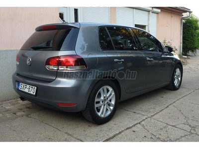 VOLKSWAGEN GOLF VI 2.0 TDi Highline