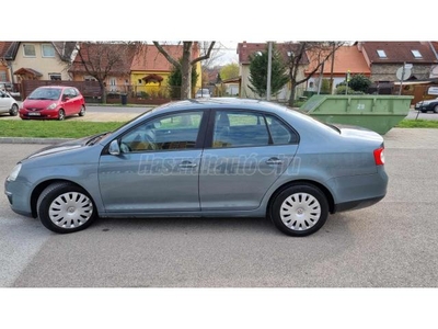 VOLKSWAGEN JETTA 1.6 Comfortline