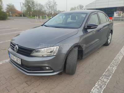 VOLKSWAGEN JETTA VI 1.4 TSI BMT Trendline