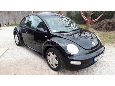 VOLKSWAGEN NEW BEETLE 2.0