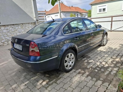 VOLKSWAGEN PASSAT 1.9 PD TDI Business