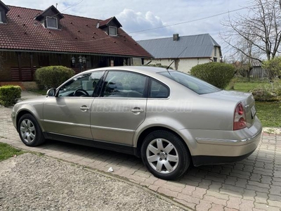 VOLKSWAGEN PASSAT V 1.9 PD TDI Highline Business