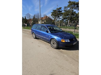 VOLKSWAGEN PASSAT Variant Syncro 2.3 VR5 Trendline Tulajdonostól