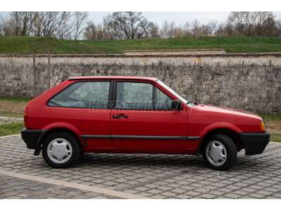 VOLKSWAGEN POLO 1.0