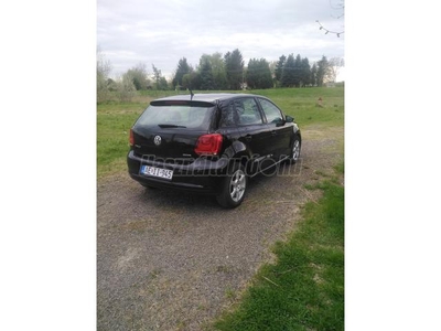 VOLKSWAGEN POLO 1.2 70 Trendline Bluemotion