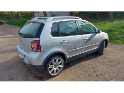 VOLKSWAGEN POLO IV 1.6 105 16V CrossPolo