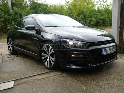 VOLKSWAGEN SCIROCCO 2.0 CR TDI R-Optik Sport