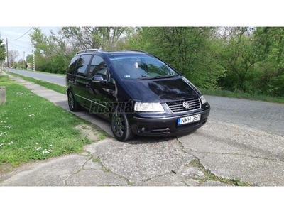 VOLKSWAGEN SHARAN 1.9 PD TDI Highline