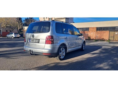 VOLKSWAGEN TOURAN 1.4 TSi Trendline