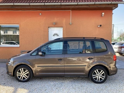 VOLKSWAGEN TOURAN 1.6 CR TDI Trendline BlueMotion !ALUFELNI!TEMPOMAT!BŐR KORMÁNY!KLÍMA!GYÁRI HIFI!