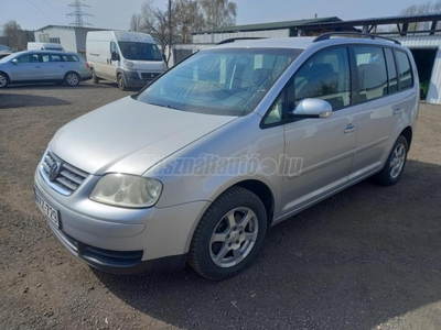 VOLKSWAGEN TOURAN 1.6 FSI +KLÍMA+VONÓHOROG+ALUKERÉK+