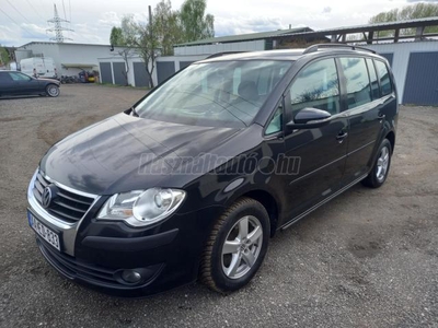 VOLKSWAGEN TOURAN 1.9 PD TDi Highline +VONÓHOROG+KLÍMA+TOLATÓRADAR+