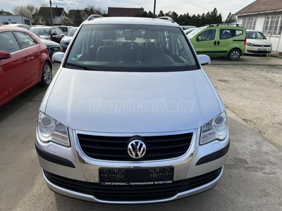 VOLKSWAGEN TOURAN 2.0 PD TDI Trendline SZERVIZKÖNYVES