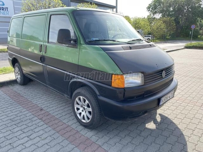 VOLKSWAGEN TRANSPORTER T4 70 02A