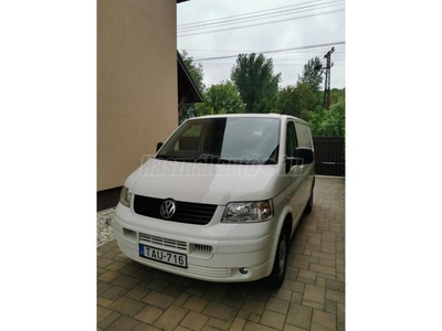 VOLKSWAGEN TRANSPORTER T5 1.9 TDI