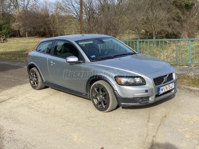 VOLVO C30 2.0 D Kinetic Sérült vagy motorhibás kocsi beszámítása lehetséges