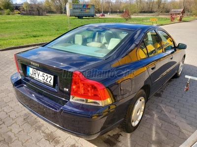 VOLVO S60 2.4 D5 Kinetic (Automata)