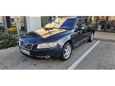 VOLVO S80 2.5 T Kinetic