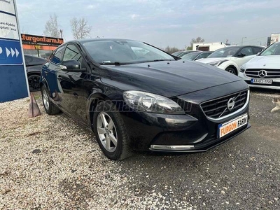 VOLVO V40 1.6 D [D2] Summum