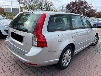 VOLVO V50 1.6 D 160.000 km!Vezetett szervizkönyves!Új kuplung!