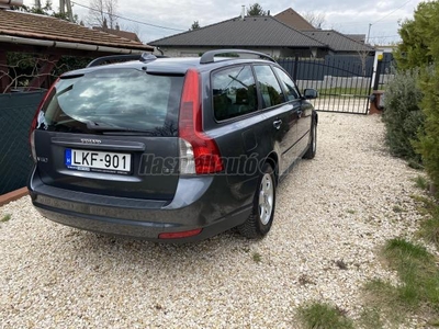 VOLVO V50 1.6 D Kinetic