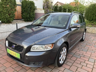 VOLVO V50 2.0 D VIDEÓ FELTÖLTVE-SZERVÍZKÖNYV!!!