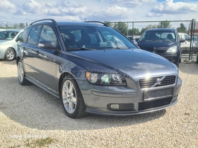 VOLVO V50 2.4 D [D5] Summum (Automata) R LINE GEARTRONIC XENON NAVI BŐR DUPLA DIGIT KLÍMA KEY-LESS VONÓHOROG