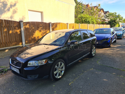 VOLVO V50 2.4i Summum (Automata)