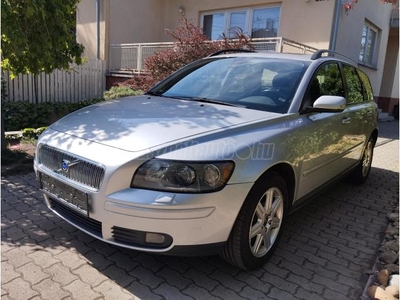 VOLVO V50 2.5 T5 AWD Momentum (Automata) Bőr. 2. tulajdonostól