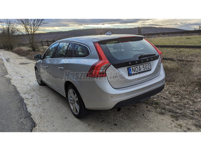 VOLVO V60 1.6 D DRIVe Momentum