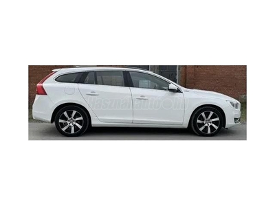 VOLVO V60 2.4 D [D6] PHEV AWD Summum Geartronic Zöld rendszám. Bőrbelső. Ülésfűtés. Navigáció