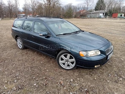 VOLVO V70 2.4 D [D5] AWD Momentum Geartronic