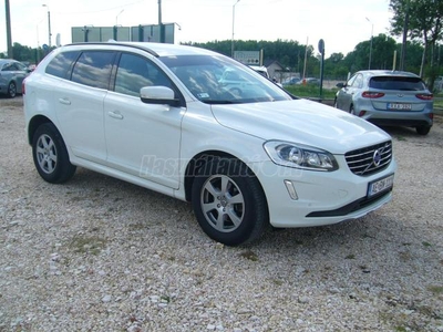 VOLVO XC60 2.0 D [D4] Momentum Geartronic FWD SZERVIZKÖNYV. NAVIGÁCIÓ. ELSŐ-HÁTSÓ PARKOLÓRADAR. TEMPOMAT