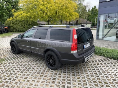 VOLVO XC70 2.4 D [D5] AWD Summum