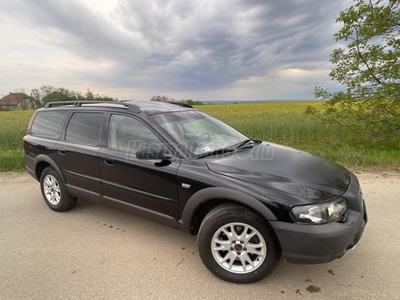 VOLVO XC70 2.4 D [D5] AWD Summum (Automata) Magyarországi! Napfénytetős! Ülésfűtéssel!