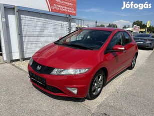 Honda Civic 1.4 Sport Vezetett Szervizkönyv