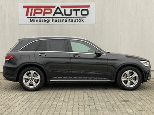 GLC-200 4MATIC-EQ-BOOST-9G-TRONIC-