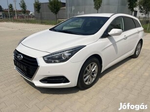 Hyundai I40 2.0 GDI Premium (Automata) Sérülésm...